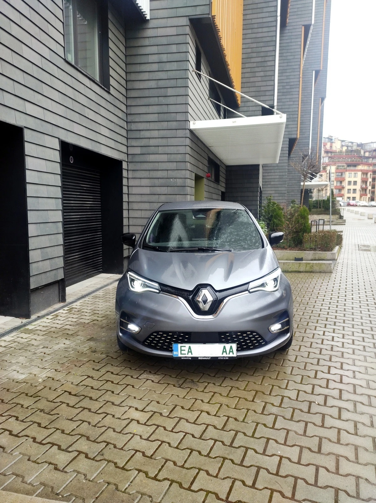 Renault Zoe E-Tech Iconic 52kWh CCS - изображение 2