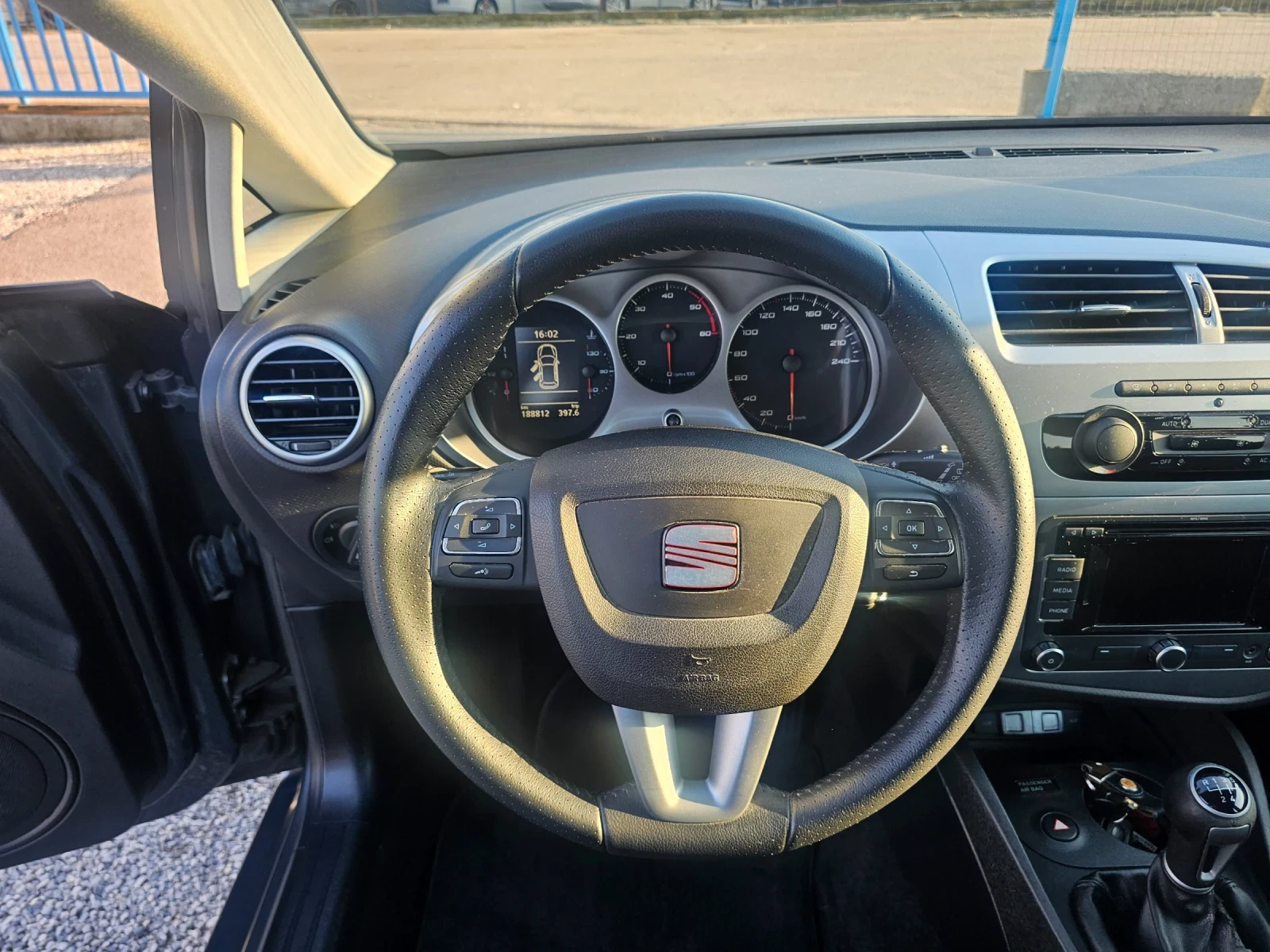 Seat Leon 1.6 tdi evro5B  - изображение 10