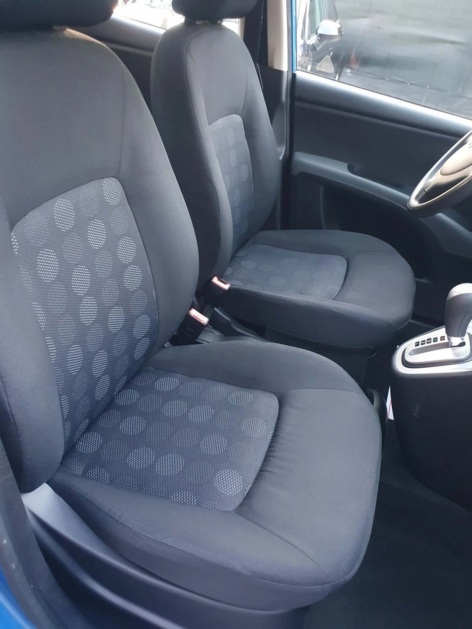 Hyundai I10 1.2 AUT  PODGREV KLIMA 4 VR, снимка 8 - Автомобили и джипове - 53761348