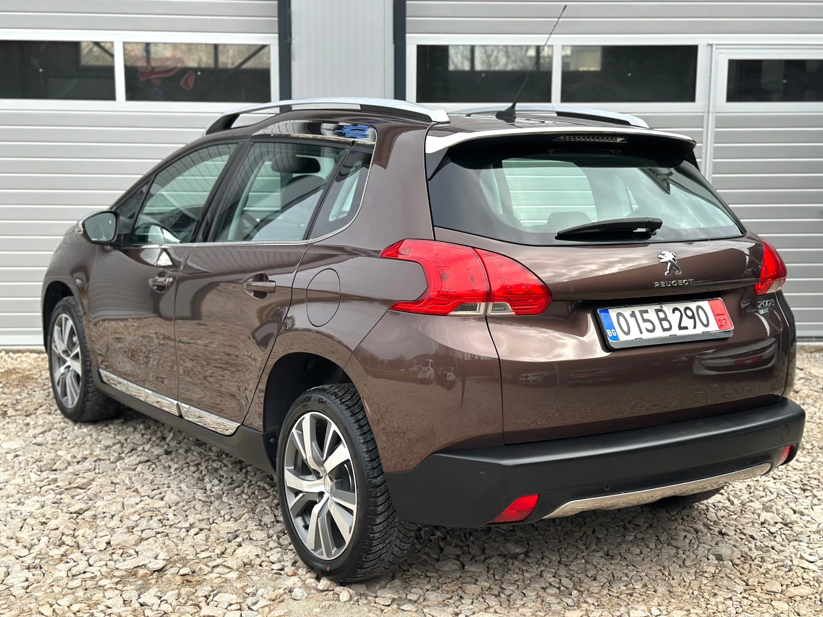 Peugeot 2008 1.6HDI ALURE LED НАВИГАЦИЯ ТОП СЪСТОЯНИЕ, снимка 7 - Автомобили и джипове - 53976663