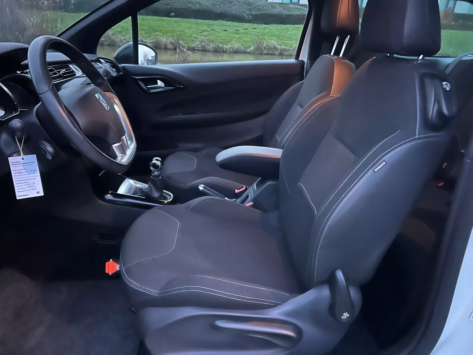 Citroen DS3 1.2VTI/82HP/1 СОБСВЕНИК /LED/, снимка 9 - Автомобили и джипове - 53987316