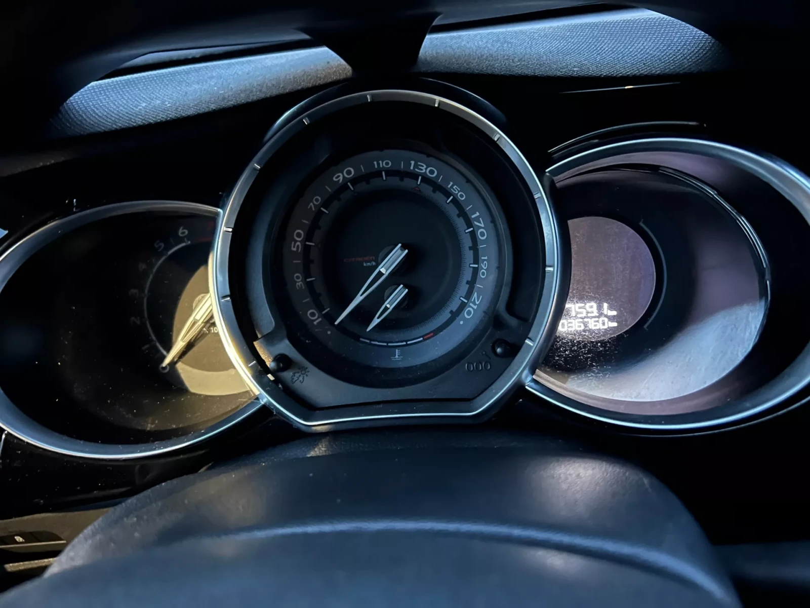 Citroen DS3 1.2VTI/82HP/1 СОБСВЕНИК /LED/, снимка 13 - Автомобили и джипове - 53987316