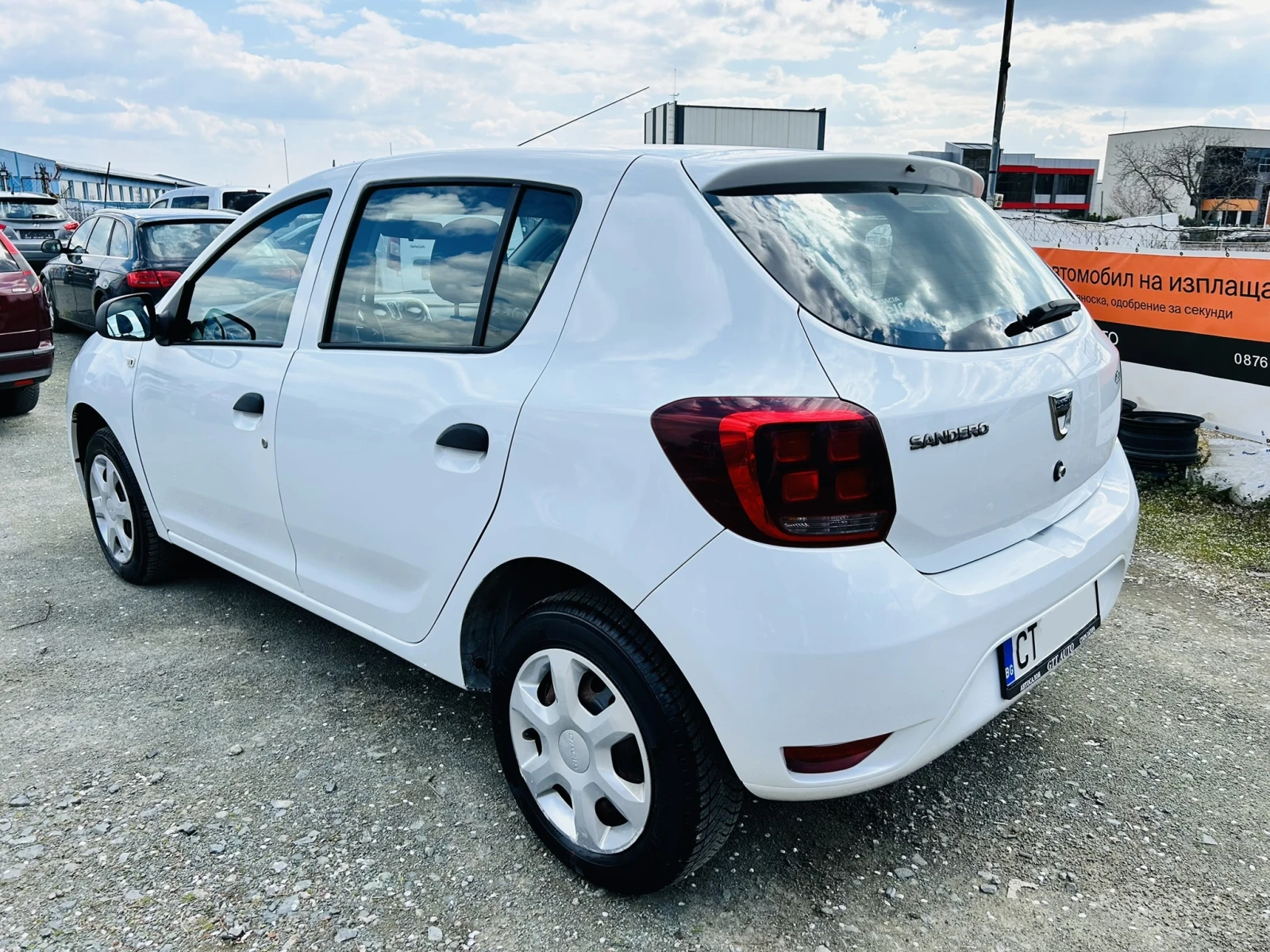 Dacia Sandero 1.5dCi* Face* Klima* S&S, снимка 3 - Автомобили и джипове - 54016658
