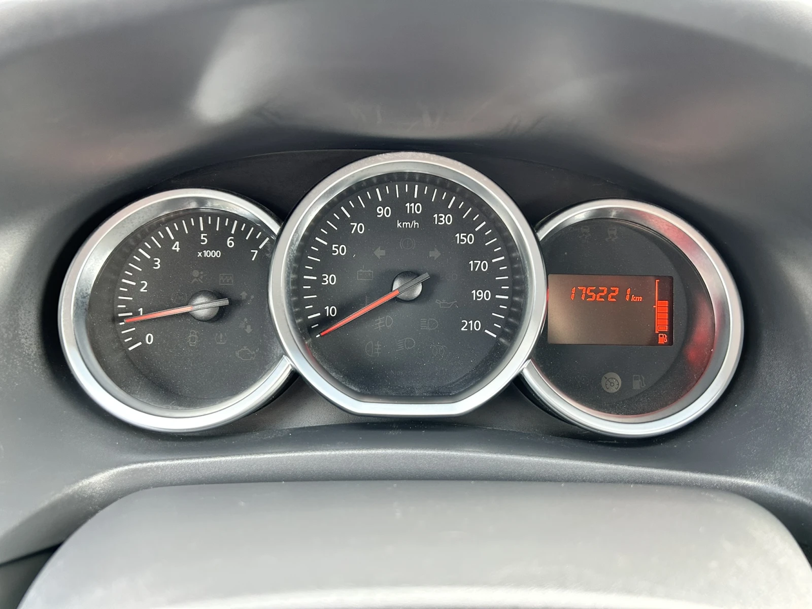 Dacia Sandero 1.5dCi* Face* Klima* S&S, снимка 13 - Автомобили и джипове - 54016658