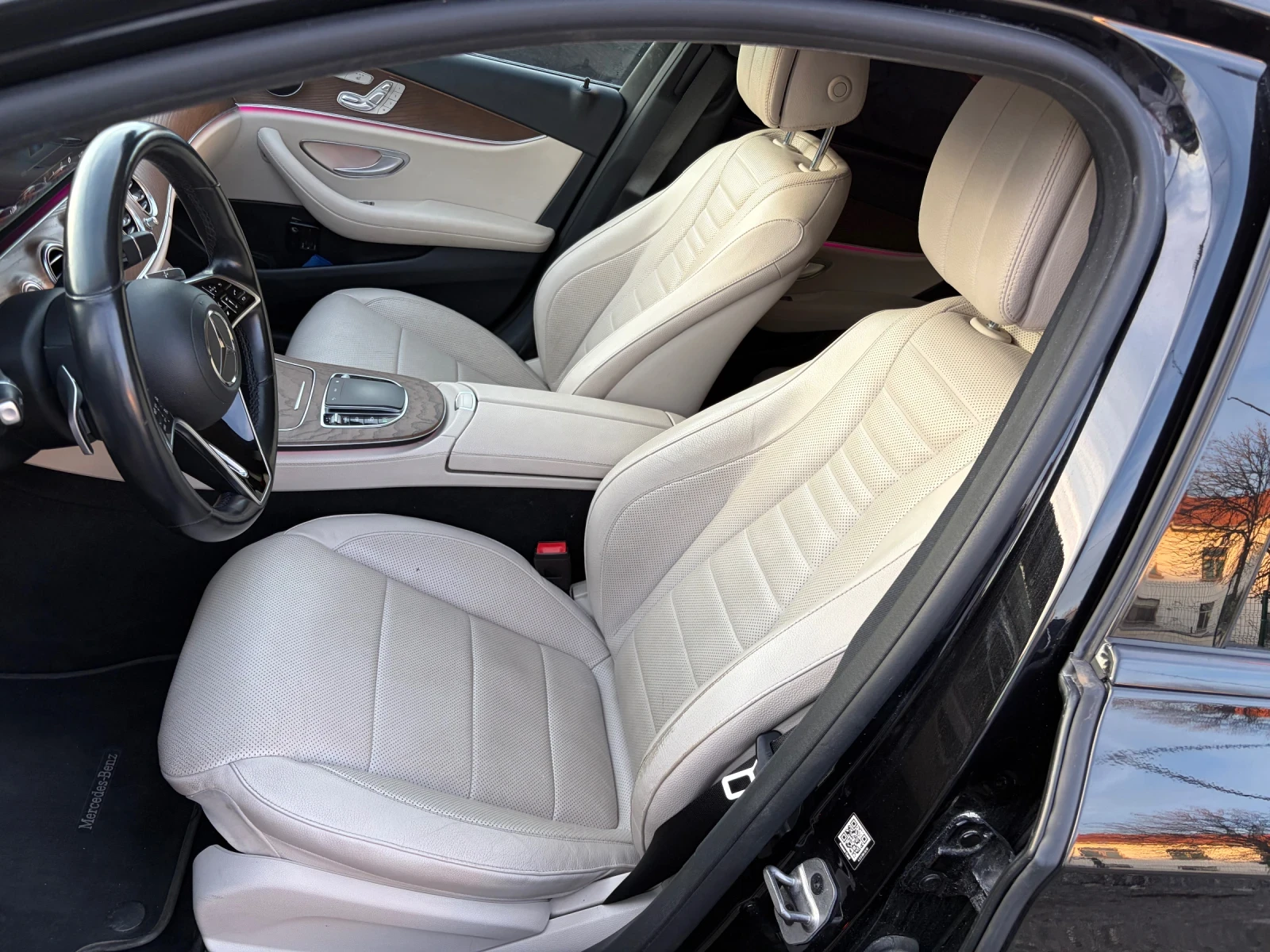 Mercedes-Benz E 450, снимка 11 - Автомобили и джипове - 54116173