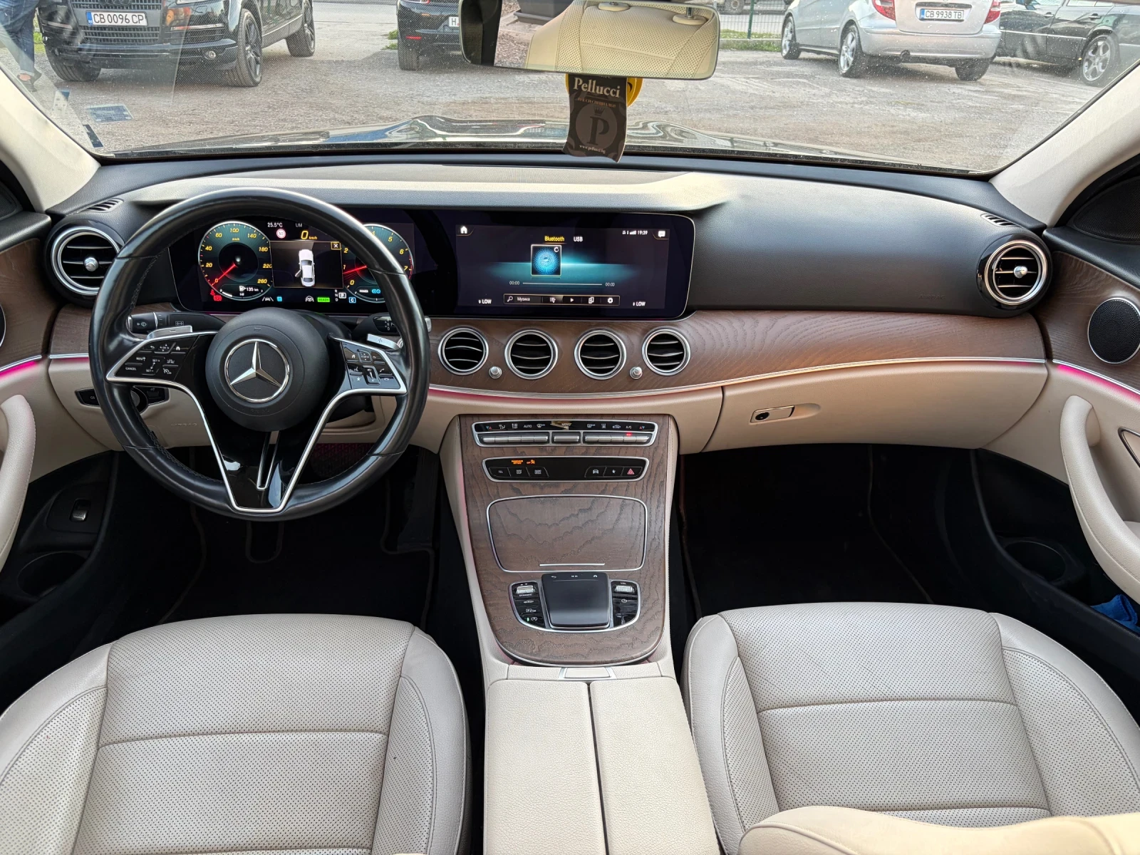 Mercedes-Benz E 450, снимка 13 - Автомобили и джипове - 54116173