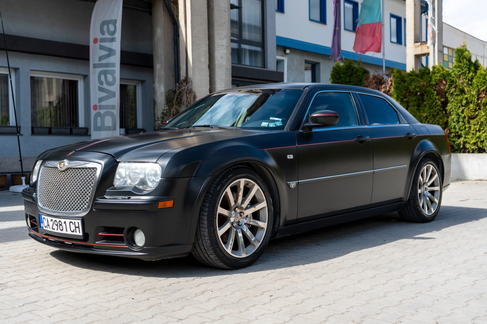 Chrysler 300c 6.1 HEMI SRT, снимка 3 - Автомобили и джипове - 54165388