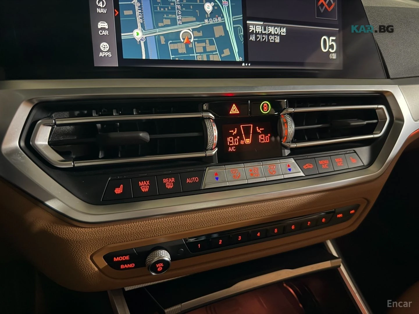 BMW 320 М-SPORT/DISTRONIC/KEYLESS, снимка 13 - Автомобили и джипове - 54814073
