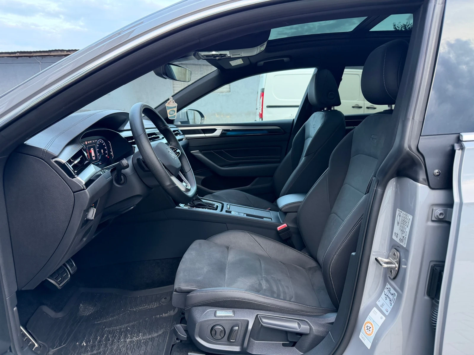 VW Arteon Shooting Brake 2.0TDI 4Motion R-Line, снимка 7 - Автомобили и джипове - 54840149