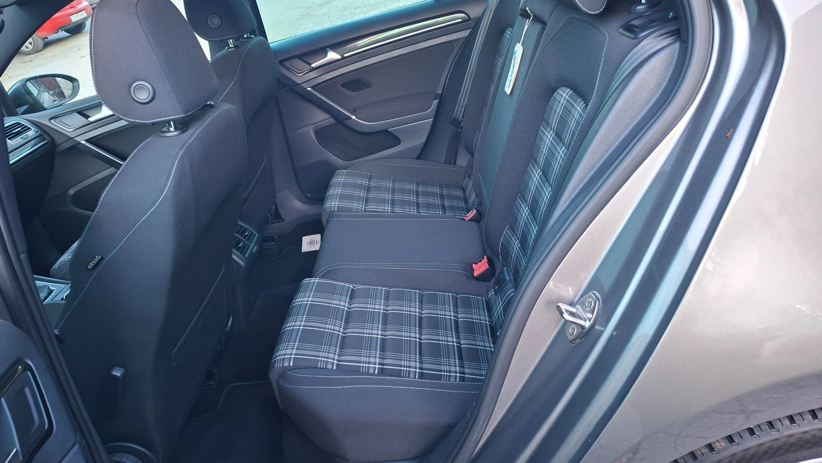 VW Golf 2.0d 184кс, снимка 11 - Автомобили и джипове - 54907229