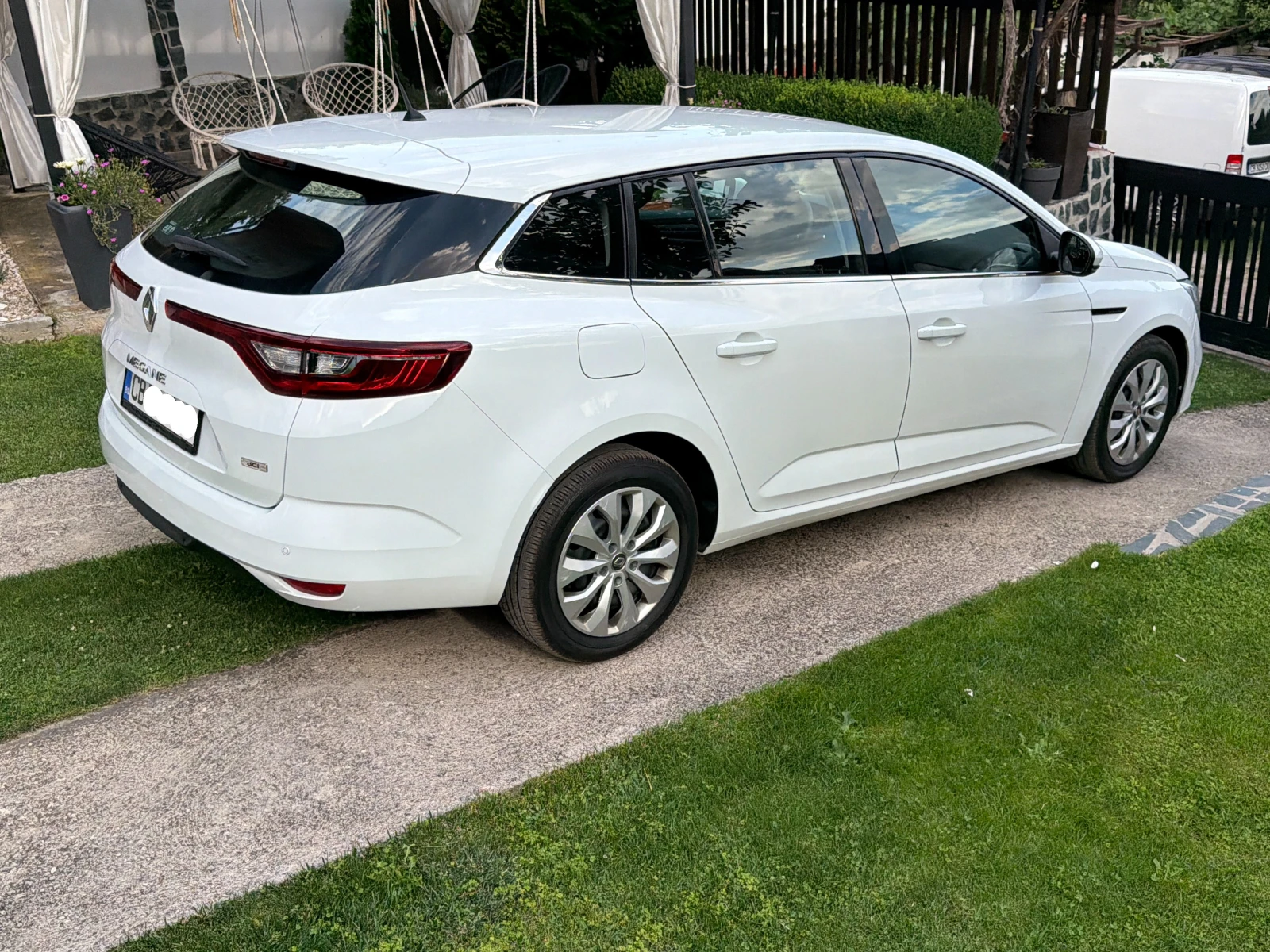 Renault Megane 1.5dci, снимка 6 - Автомобили и джипове - 55996466
