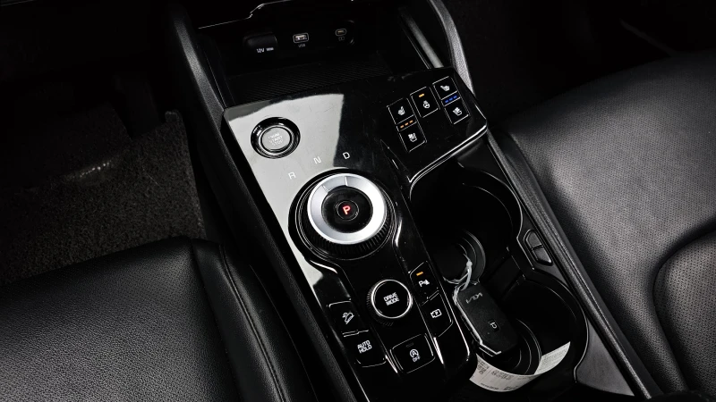 Kia Sportage 2.0 2WD NOBLESSE , снимка 9 - Автомобили и джипове - 52474462