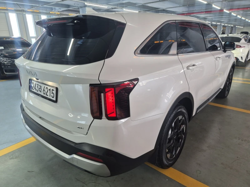 Kia Sorento 2.2d 4x4, снимка 17 - Автомобили и джипове - 52700062