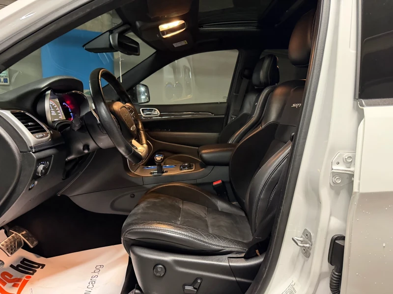 Jeep Grand cherokee 6.4 V8 HEMI SRT8 Automatic, снимка 9 - Автомобили и джипове - 53107010