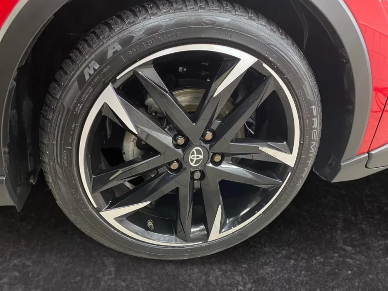 Toyota C-HR GR 2.0 HYBRID 184 BI COLOR, снимка 15 - Автомобили и джипове - 53174376