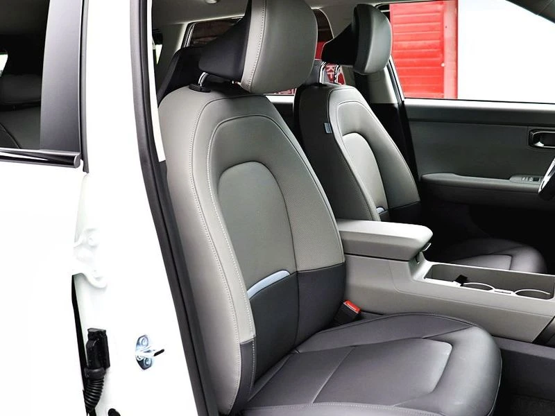 Kia Seltos 1.6 Automatic, снимка 12 - Автомобили и джипове - 55880569