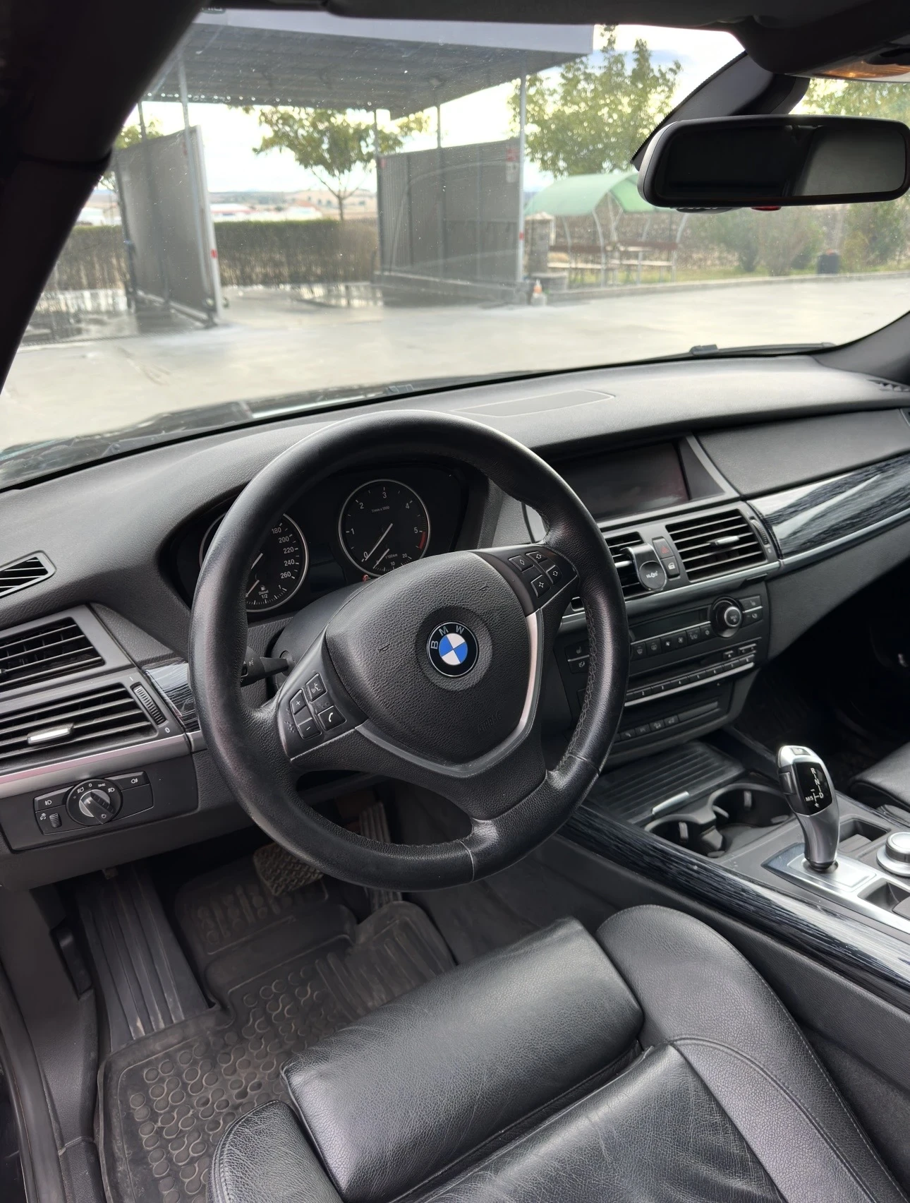 BMW X5  - изображение 9