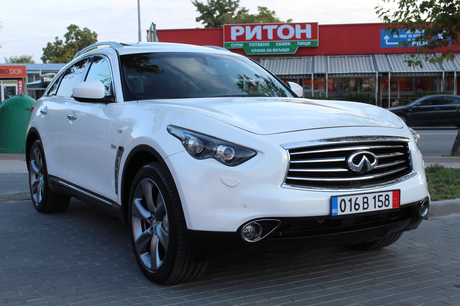Infiniti QX70 S 3.0D FULL 141K - изображение 5