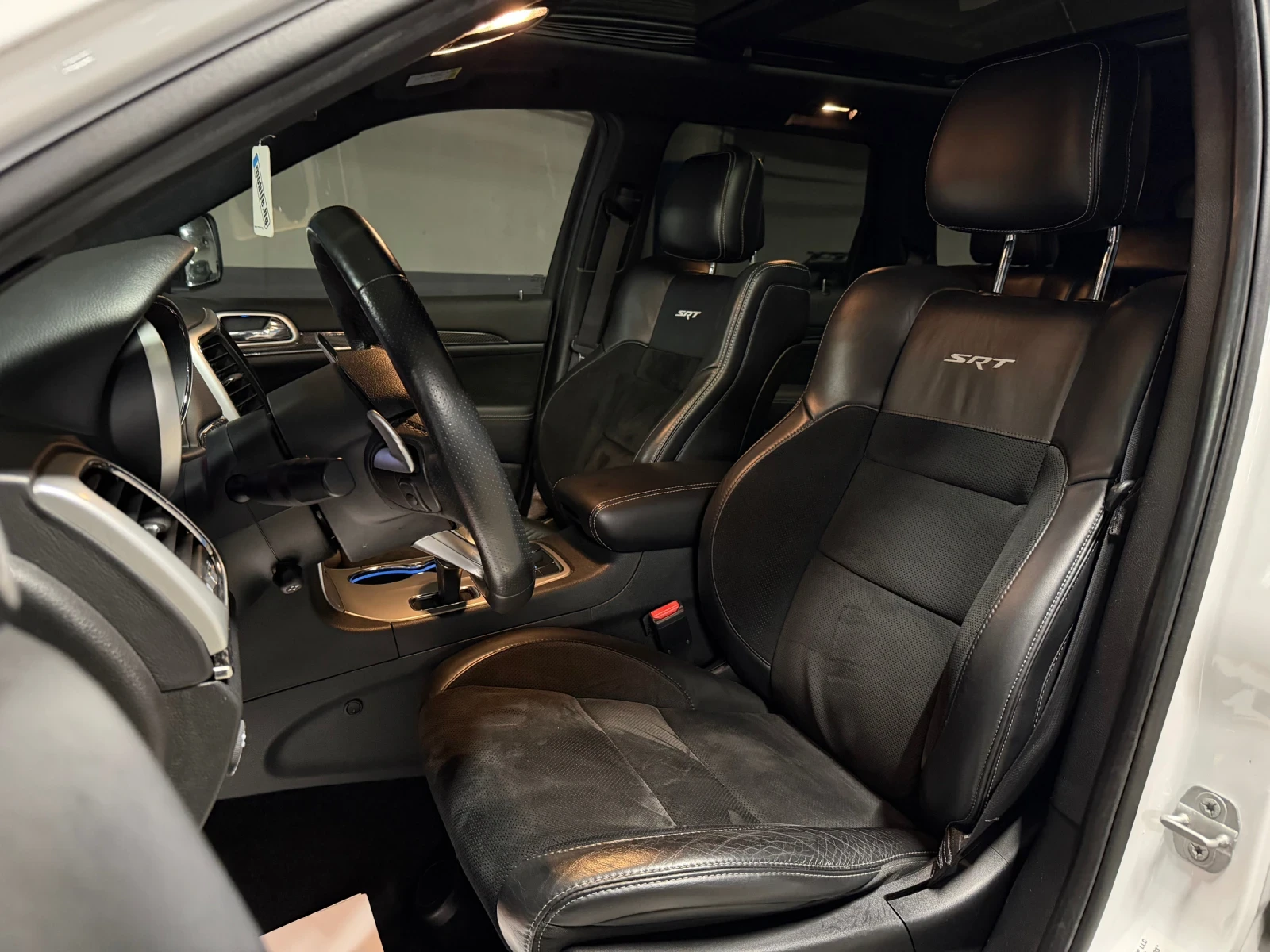 Jeep Grand cherokee 6.4 V8 HEMI SRT8 Automatic - изображение 8