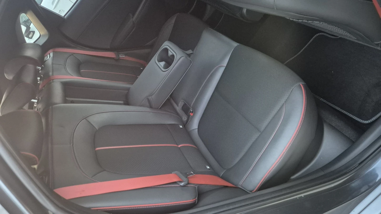 Hyundai Kona 1.6GRDI АВТОМАТ 4Х4 КОЖА ЛИЗИНГ ВИДЕО , снимка 12 - Автомобили и джипове - 53818476