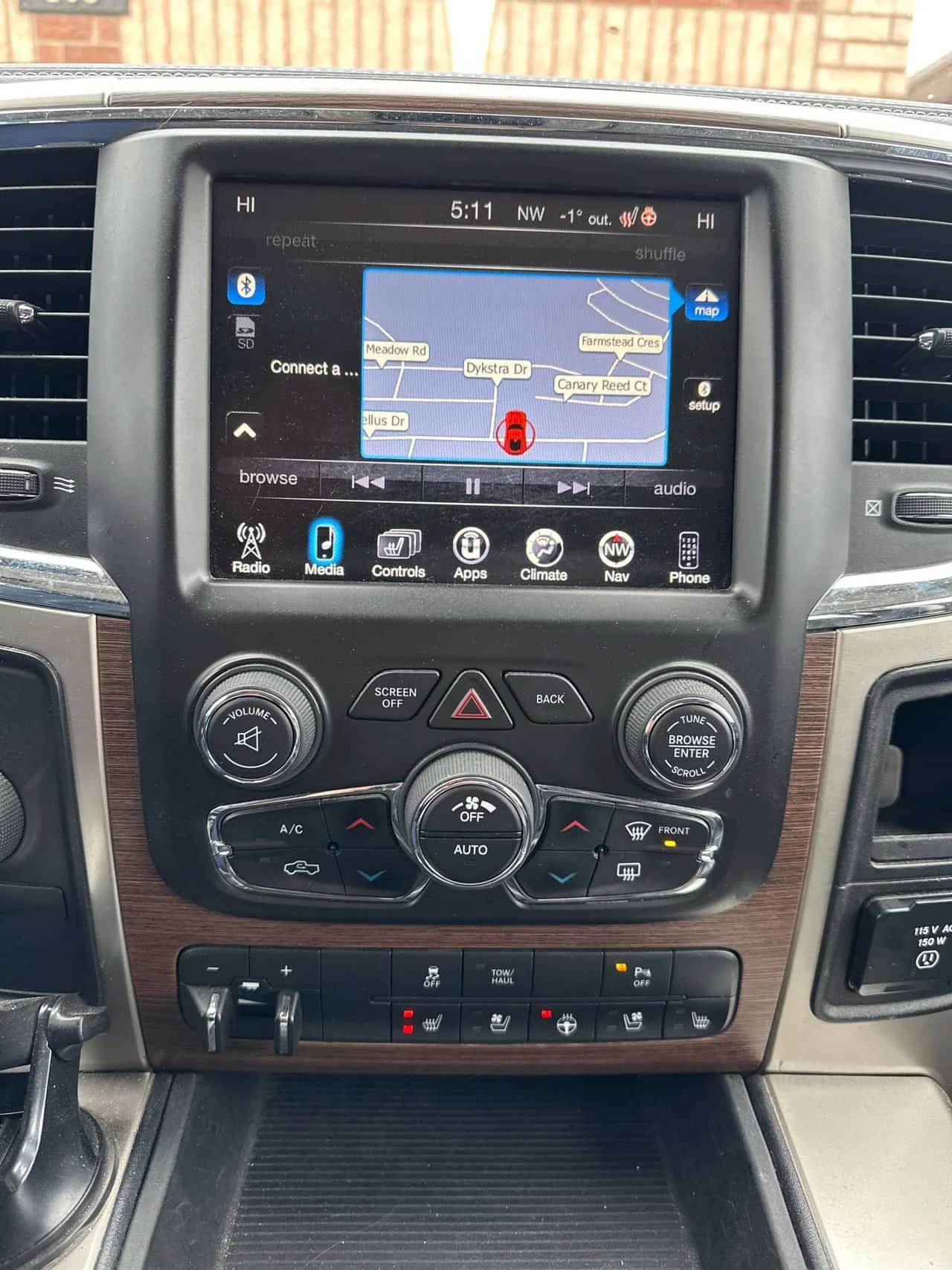 Dodge RAM 2500 * Laramie * ПАНО* ПОДГРЕВ* КЕЙЛЕС* , снимка 9 - Автомобили и джипове - 53921460