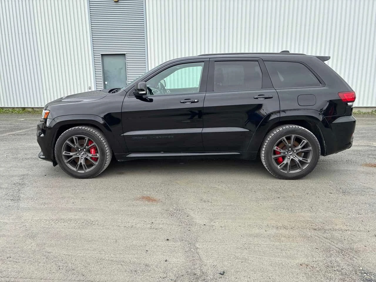 Jeep Grand cherokee * SRT * CARFAX * ЦЕНА ДО БГ, снимка 2 - Автомобили и джипове - 54946562