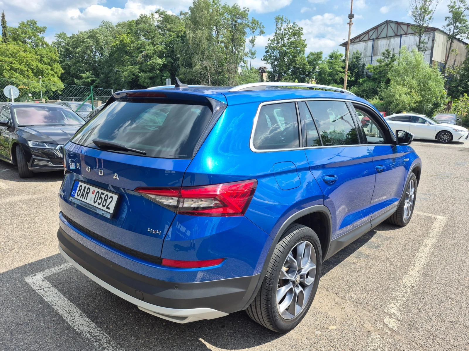 Skoda Kodiaq 2.0 TSI/ Scout/ 4x4/ DSG/ Очакван!, снимка 4 - Автомобили и джипове - 55250499