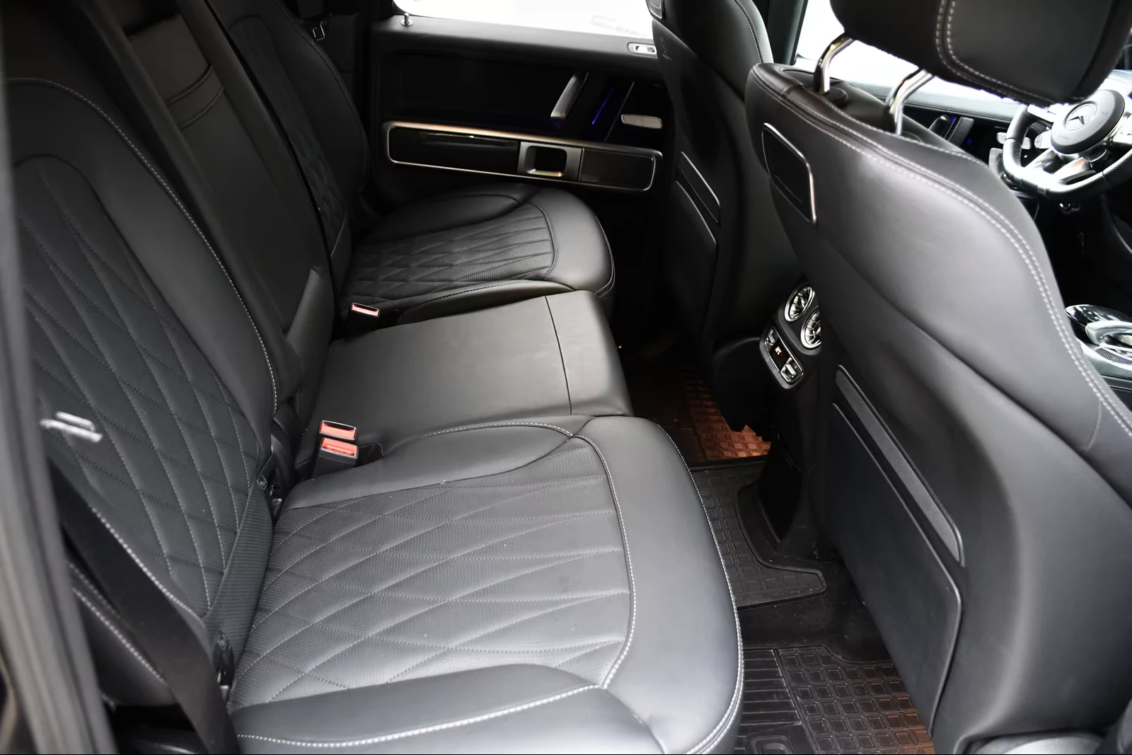 Mercedes-Benz G 63 AMG BURM* DISTR* 360CAM* MEMORY* , снимка 10 - Автомобили и джипове - 55638073