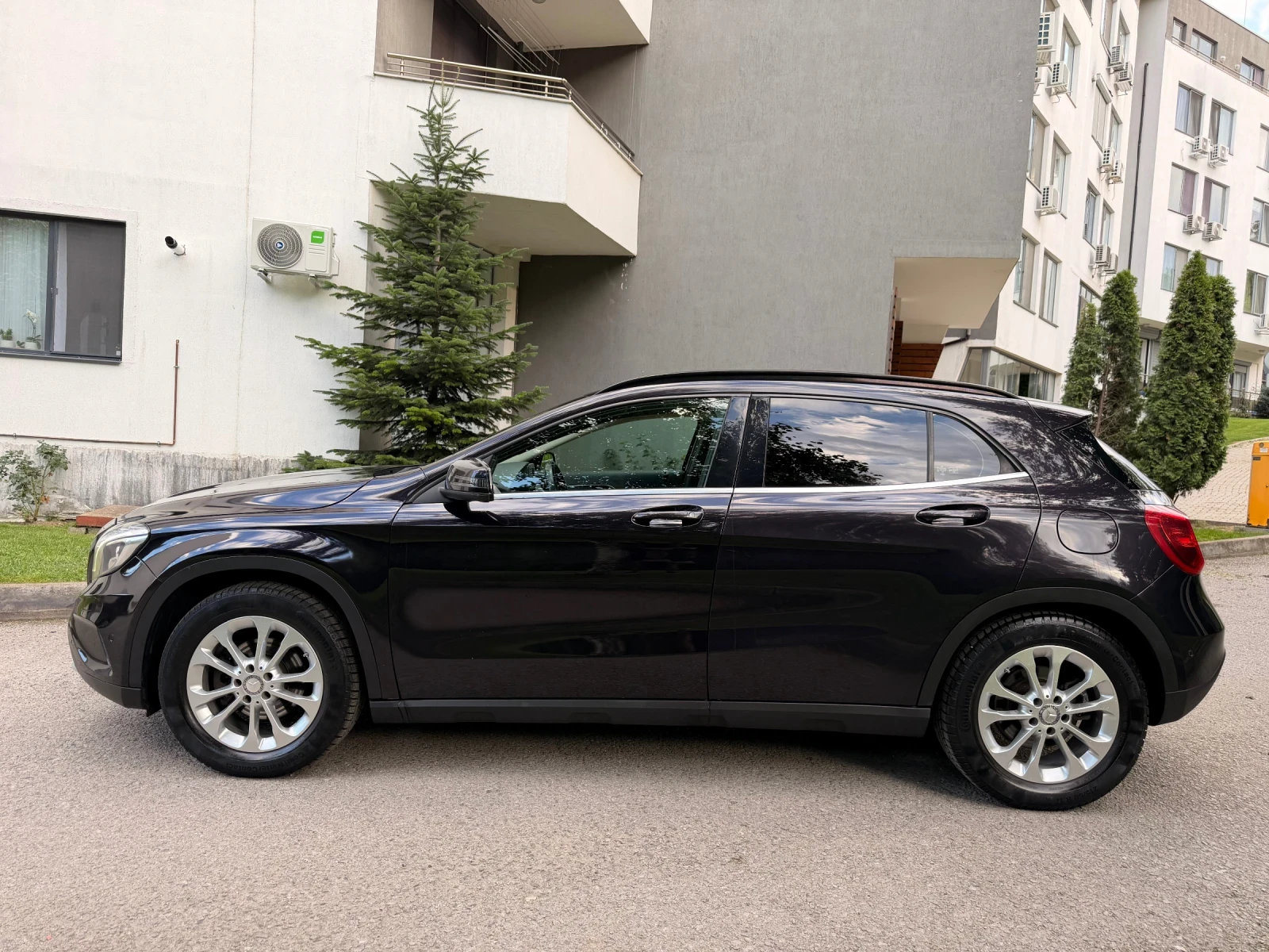 Mercedes-Benz GLA 220 4-MATIC / ПОДГРЕВ, снимка 4 - Автомобили и джипове - 55942042