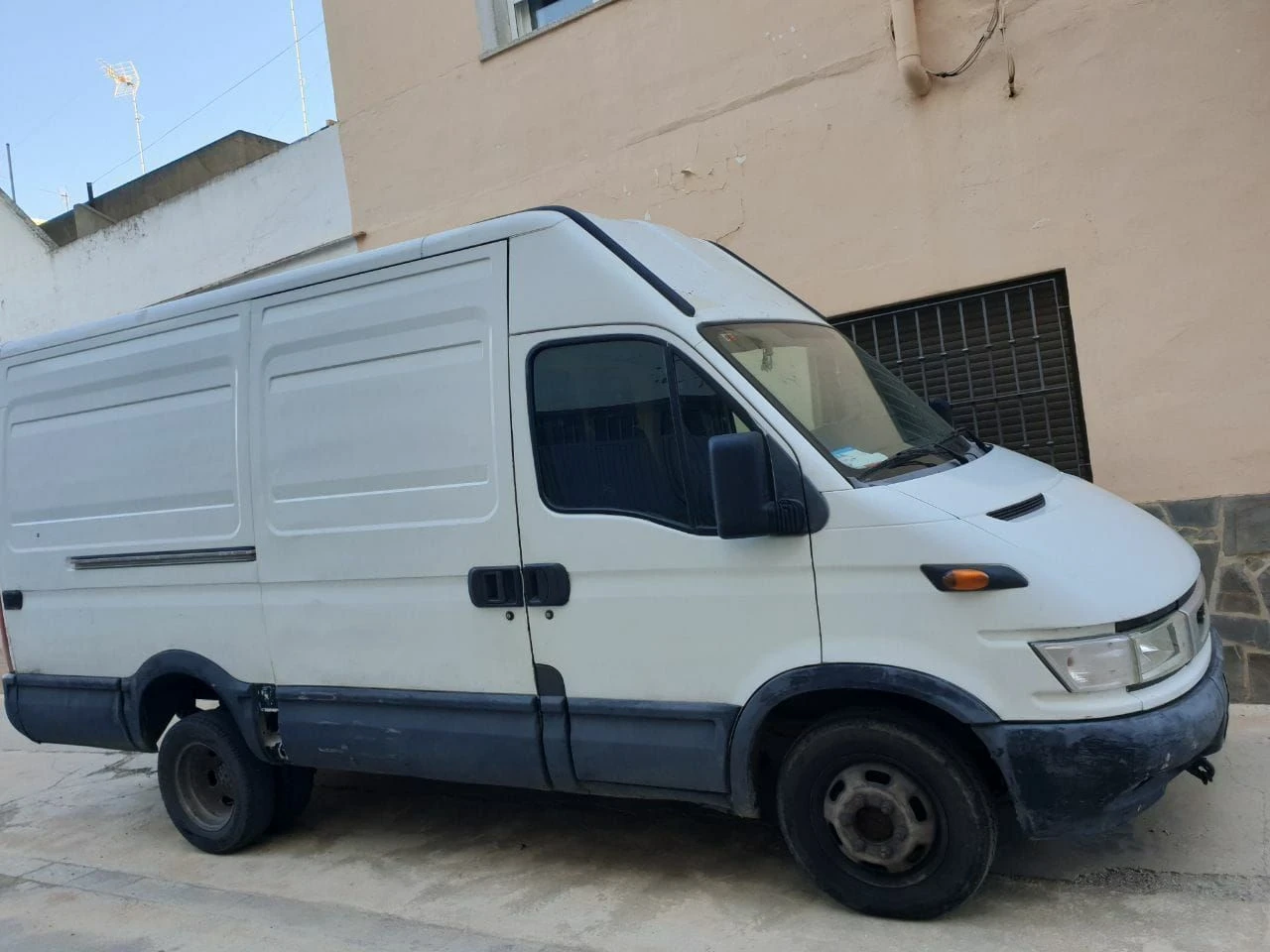 Iveco 35c15 Подсилено окачване