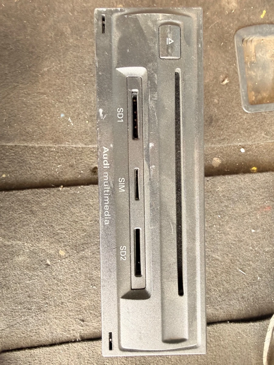 Медия MMI Навигация NAVI Мултимедия CD DVD Радио управление за Audi 4E0035670C 4