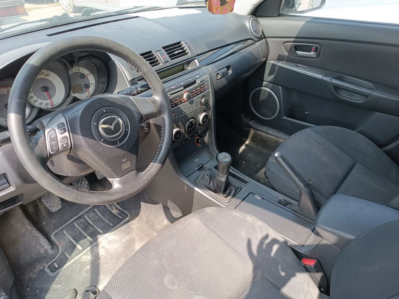 Mazda 3 1.6DI, снимка 5 - Автомобили и джипове - 47231192