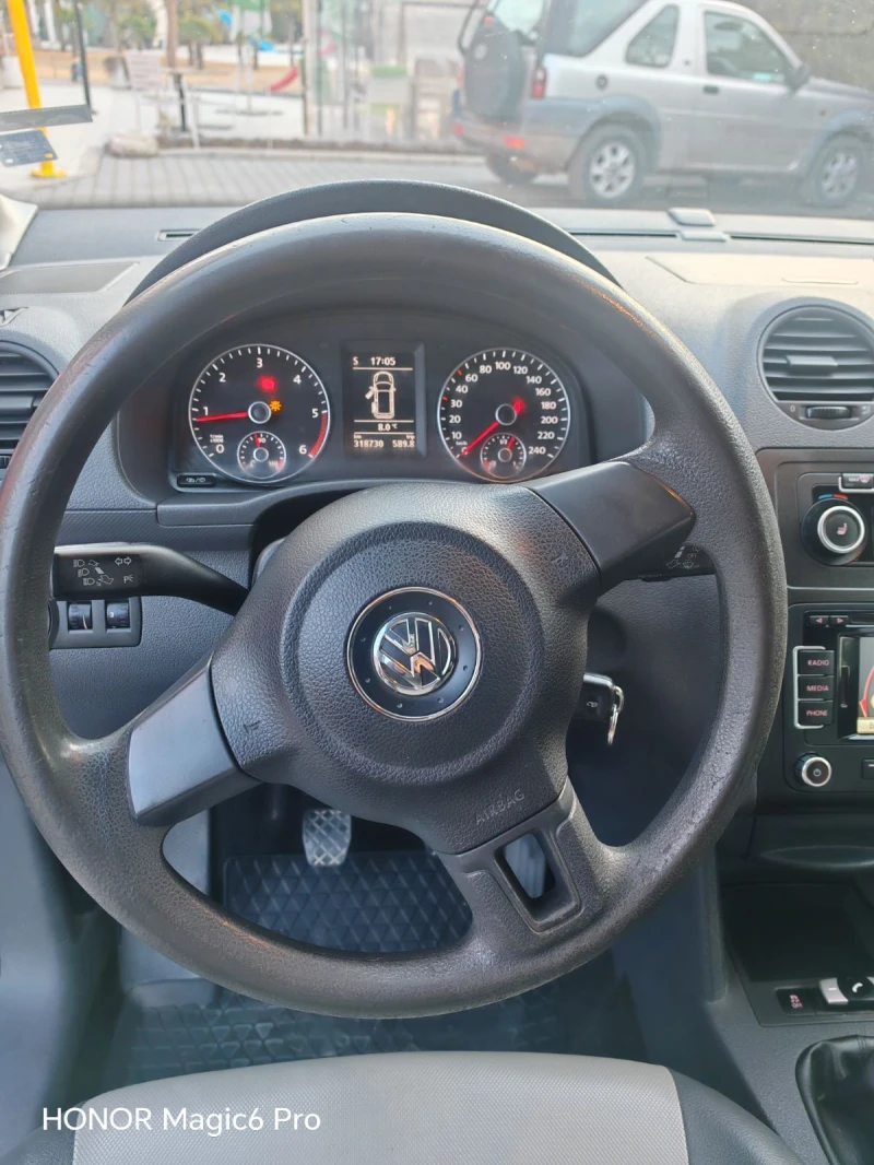 VW Caddy Maxi 2.0 TDI, снимка 7 - Автомобили и джипове - 48839114