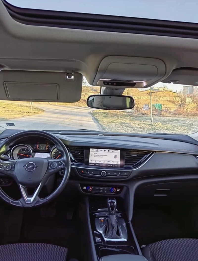 Opel Insignia Sports Tourer, снимка 10 - Автомобили и джипове - 49728458