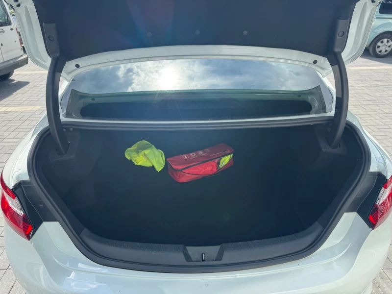 Renault Megane 1.3 Tce / 140 k.c., снимка 16 - Автомобили и джипове - 51580352