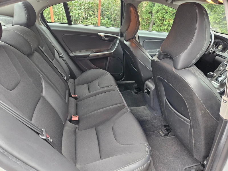 Volvo S60, снимка 15 - Автомобили и джипове - 52344160