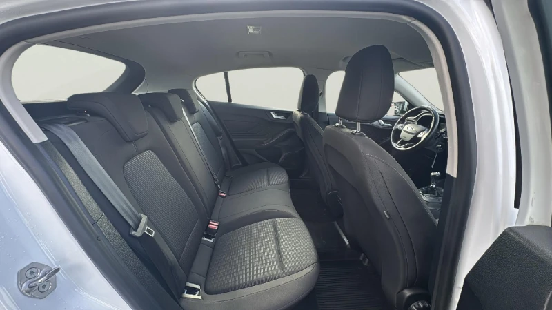 Ford Focus 1.0 EcoBoost, снимка 15 - Автомобили и джипове - 53067724