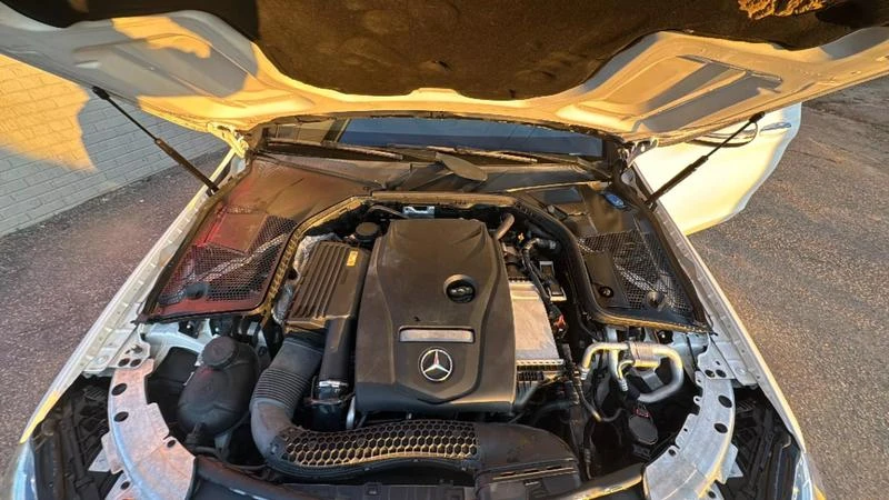 Mercedes-Benz C 300 PANO/BURMESTER/KEYLESS/NAVI/LANE ASSIST/ПОДГРЕВ, снимка 3 - Автомобили и джипове - 48311220