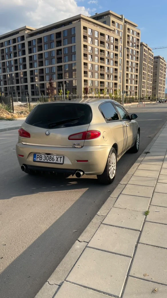 Alfa Romeo 147 1.9 JTDm - изображение 4