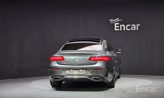 Mercedes-Benz E 220 d Coupe, снимка 3 - Автомобили и джипове - 54487976