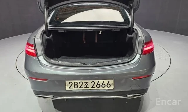 Mercedes-Benz E 220 d Coupe, снимка 16 - Автомобили и джипове - 54487976