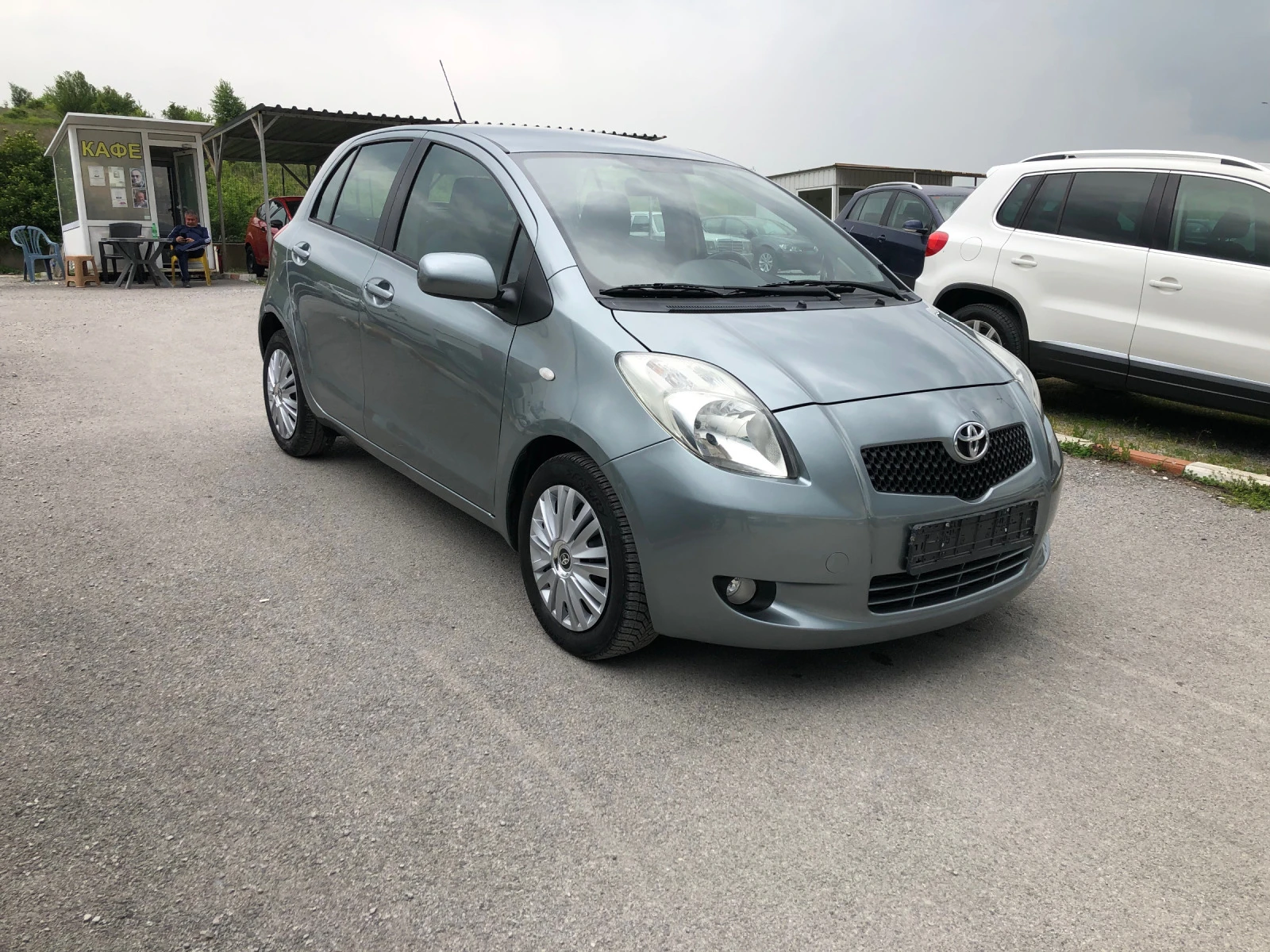 Toyota Yaris 1, 3 vvti avtomatik  - [1] 