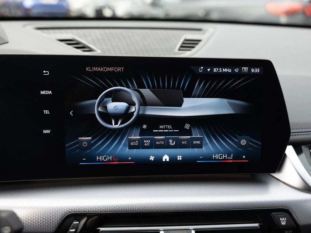 BMW iX1 xDrive30 M-Sport  - изображение 9