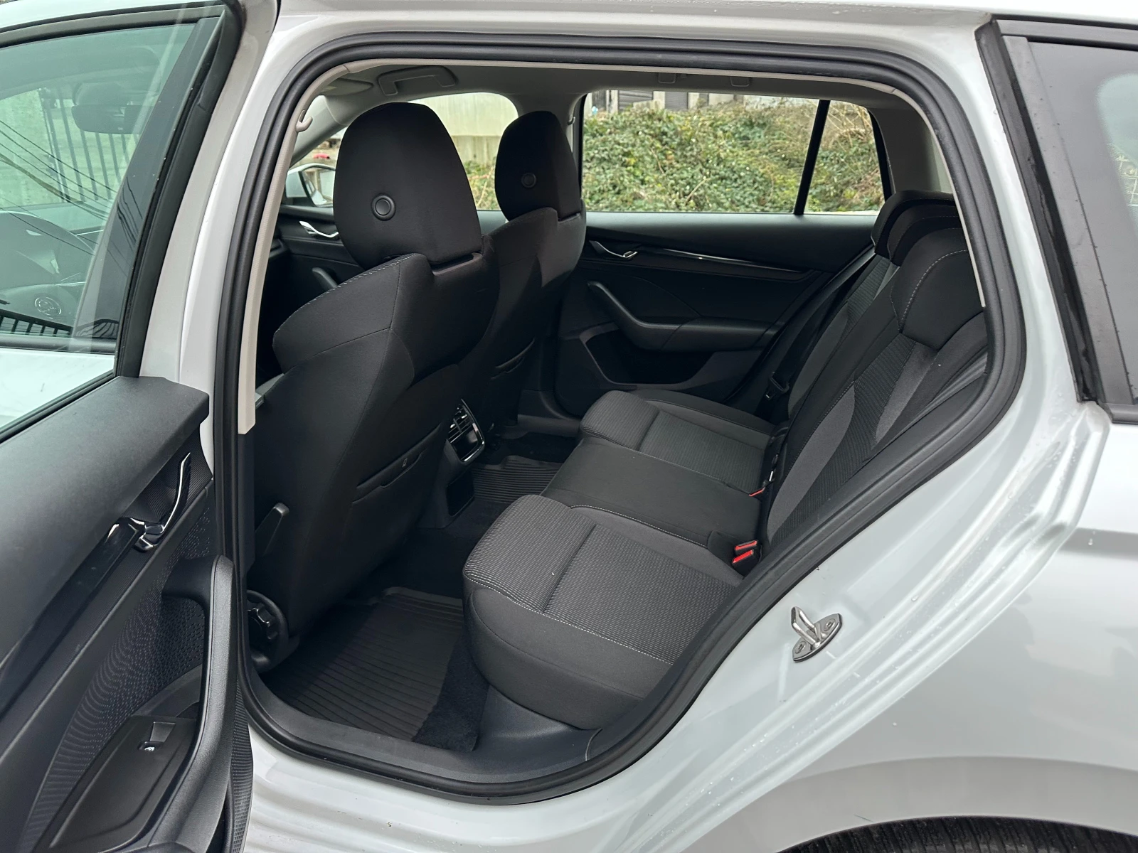 Skoda Octavia 2.0TDI_150kc_DSG_Digital - изображение 6