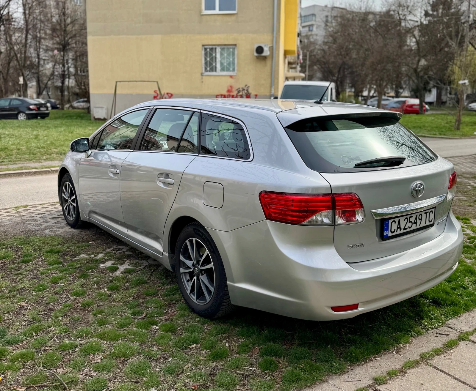 Toyota Avensis  - изображение 5