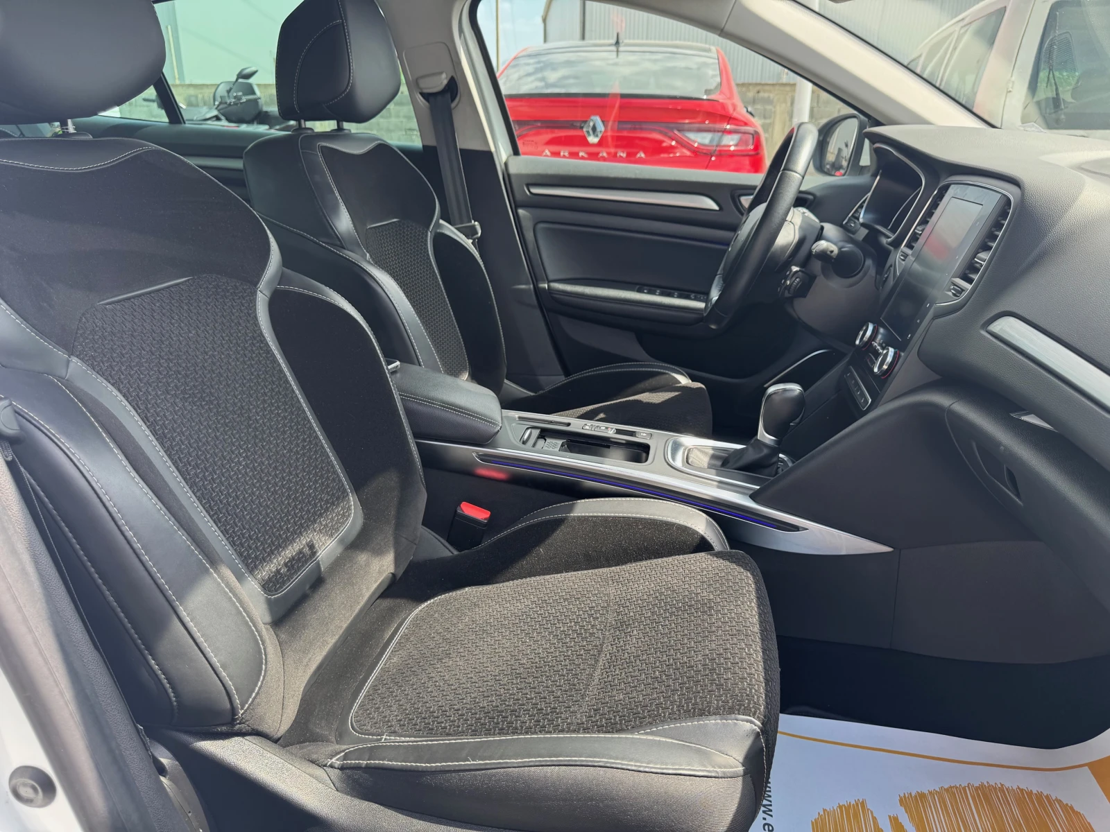 Renault Megane 1.3 Tce / 140 k.c. | Mobile.bg   12