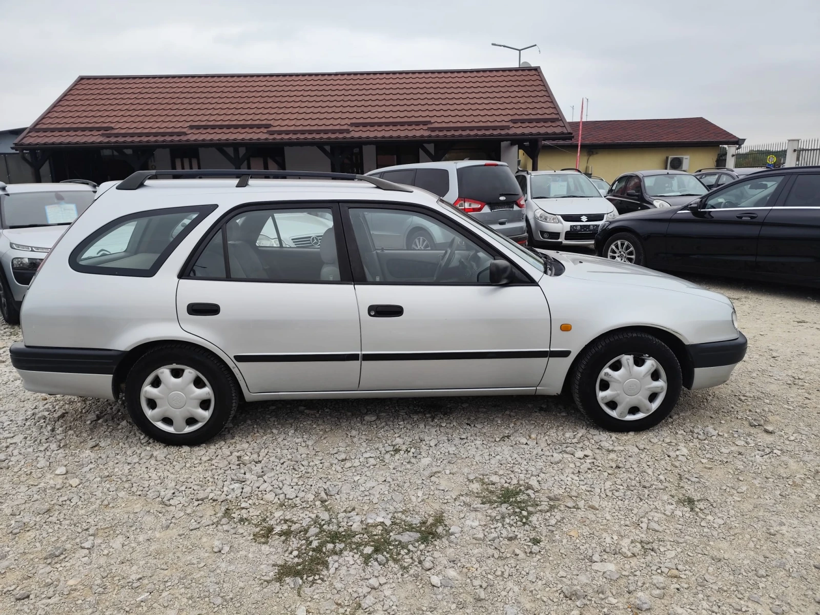 Toyota Corolla 1.3 бензин Италия - изображение 4