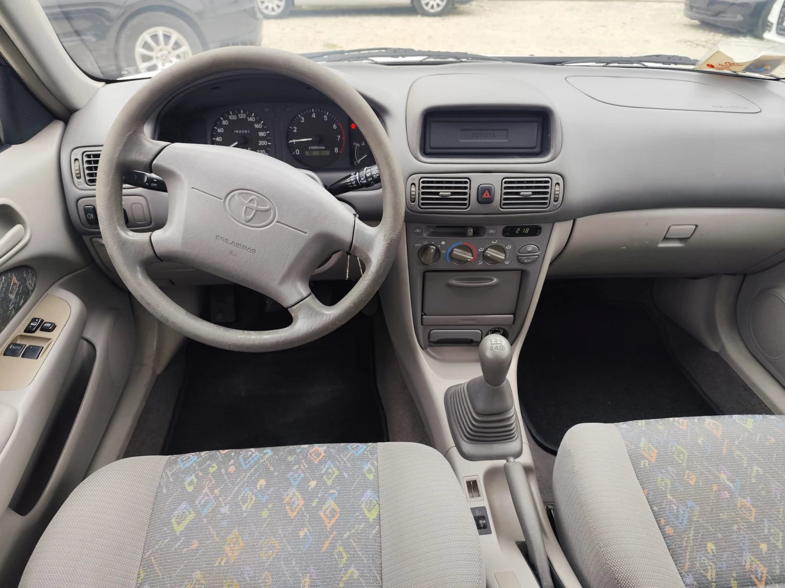 Toyota Corolla 1.3 бензин Италия - изображение 10