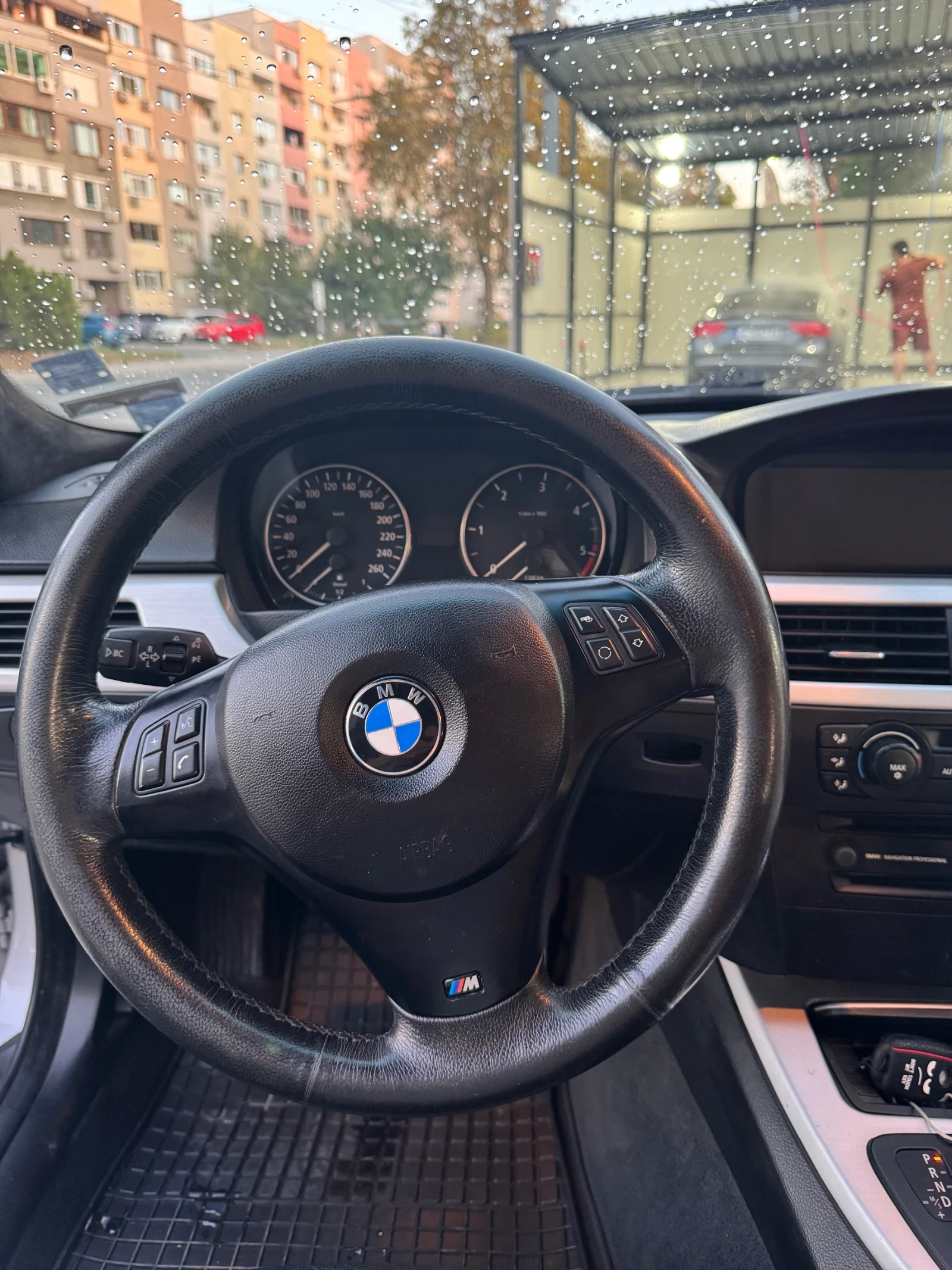 BMW 320  - изображение 7