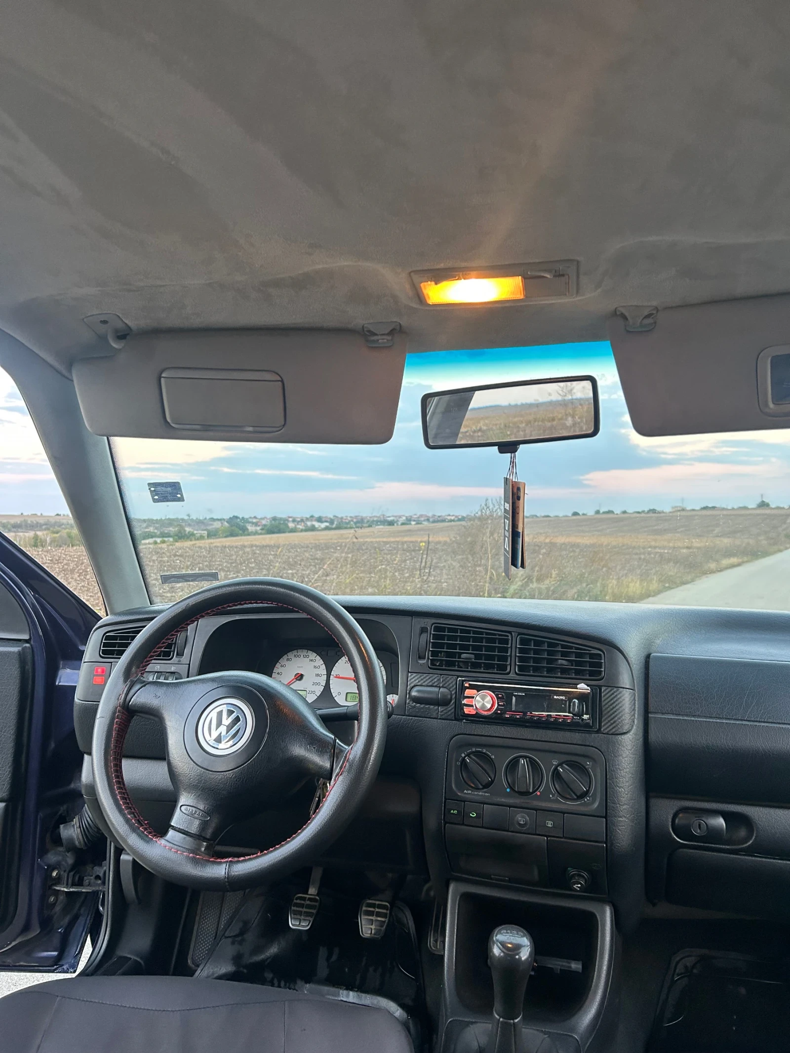 VW Golf  - изображение 6